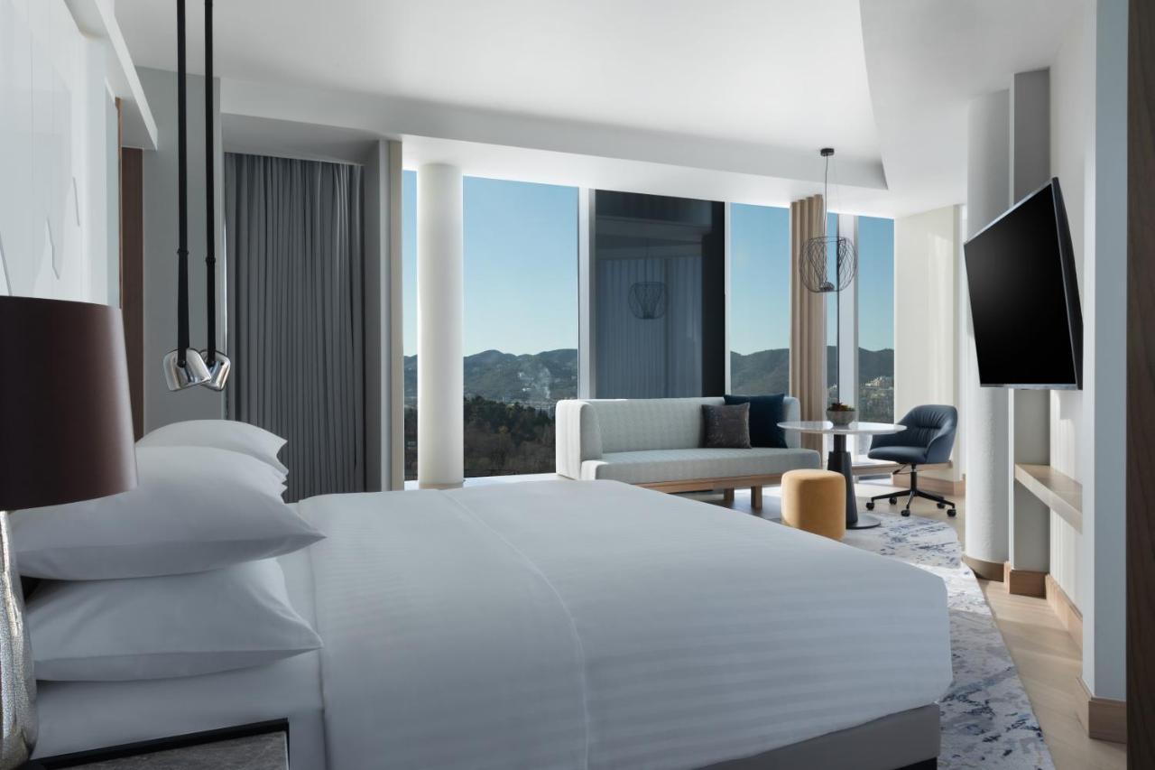 Tirana Marriott Hotel Ngoại thất bức ảnh