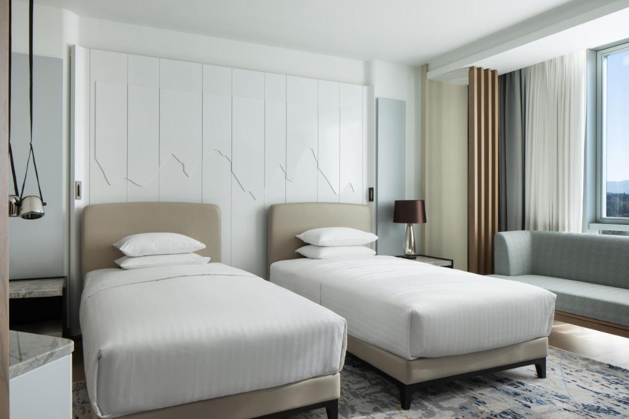 Tirana Marriott Hotel Ngoại thất bức ảnh